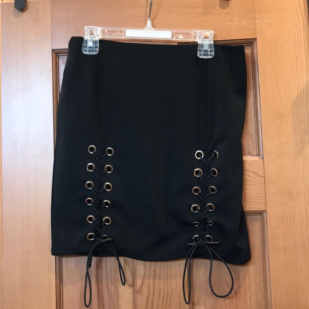 Tie up front skirt